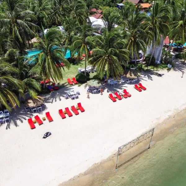 Infinity Beach Club Resort & Hostel Koh Phangan, ξενοδοχείο σε Baan Tai