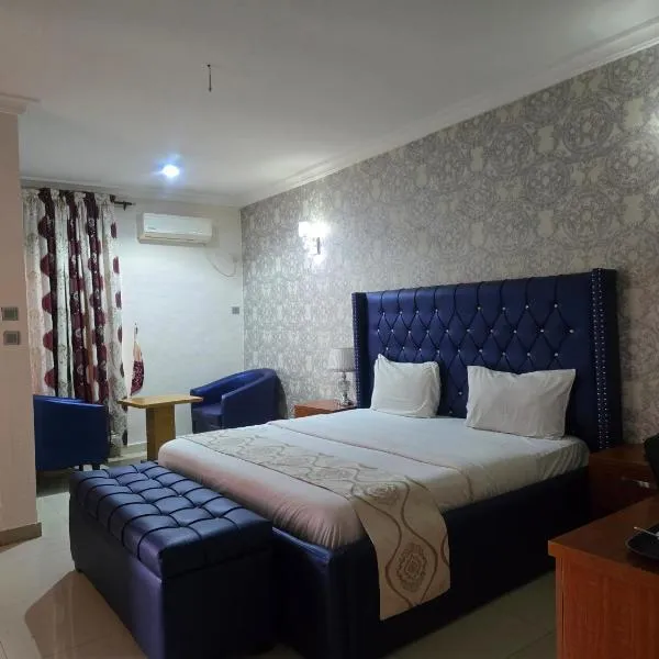 ROSES REGENCY HOTEL AND SUITES, hotel v destinaci Abudža