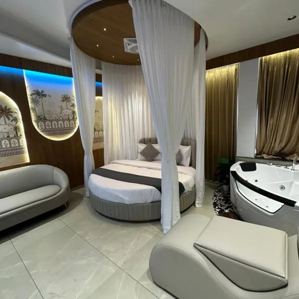 Hotel victoria prime, hotel in Surat