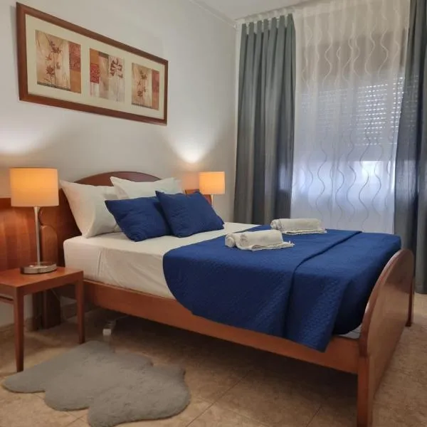 Happy House - Central Apartment, hotel em Faro