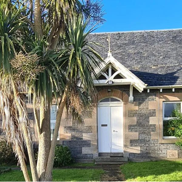 4 Bed Cottage Sleeps 6-Pet-Friendly-Private Garden, hotel en Campbeltown