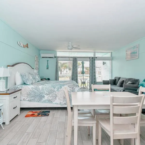 Cedar Key Florida Condo at Park Place, hotel in Cedar Key