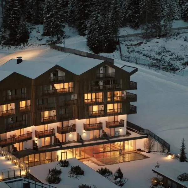 Hotel Cristal, hotel in Obereggen