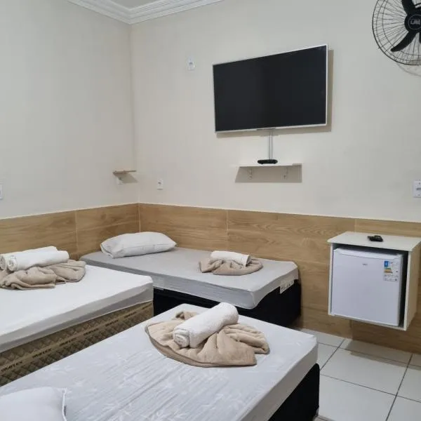 Pousada Quarto Standard com ar ,tv Wi-Fi Garagem gratuita, ξενοδοχείο σε Aparecida