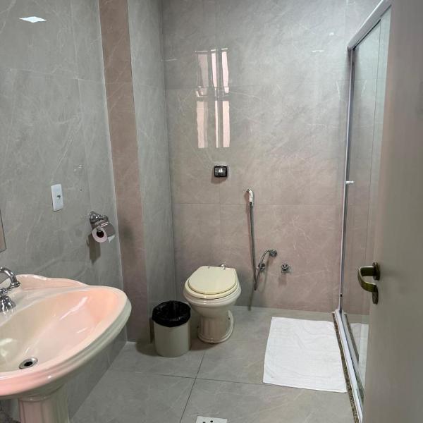 "Hotel Paramount" Próximo a 25 Março, Brás, Bom Retiro, Exporcenter Norte e Distrito do Anhembi, Perto Metro Republica e Luz ' TEMOS ESTACIONAMENTO NO HOTEL" - Foto 3