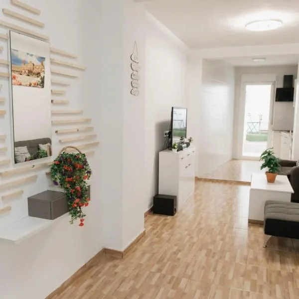 Casa de dos plantas ,Las niñas, hotel sa La Algaba