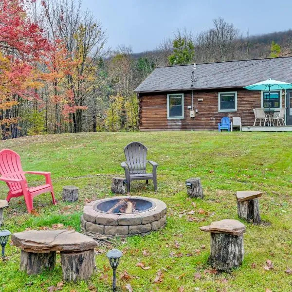 High Peak Heaven Cozy Log Cabin on 1 Acre!, hotel v destinaci Windham