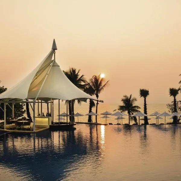Mövenpick Siam Hotel Na Jomtien Pattaya, hôtel à Na Jomtien