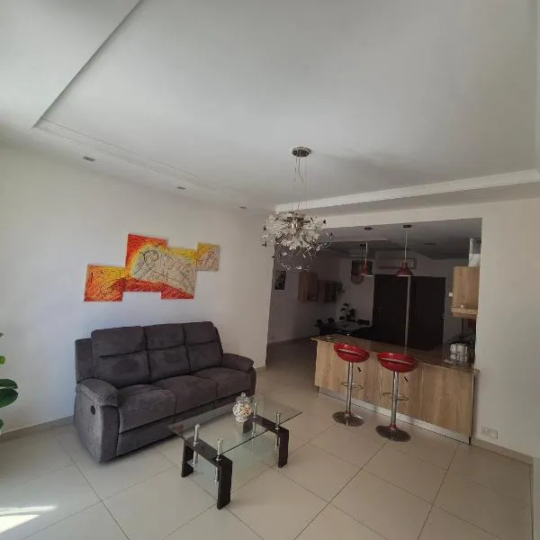 LA court in Marsascala, khách sạn ở Marsaskala