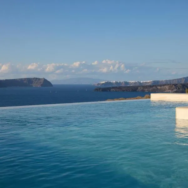 Omna Caldera Suites, מלון באקרוטירי