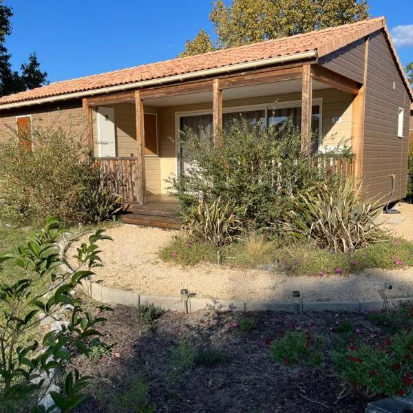 CHALET 10 Clos de Gascogne, ξενοδοχείο σε Labouheyre