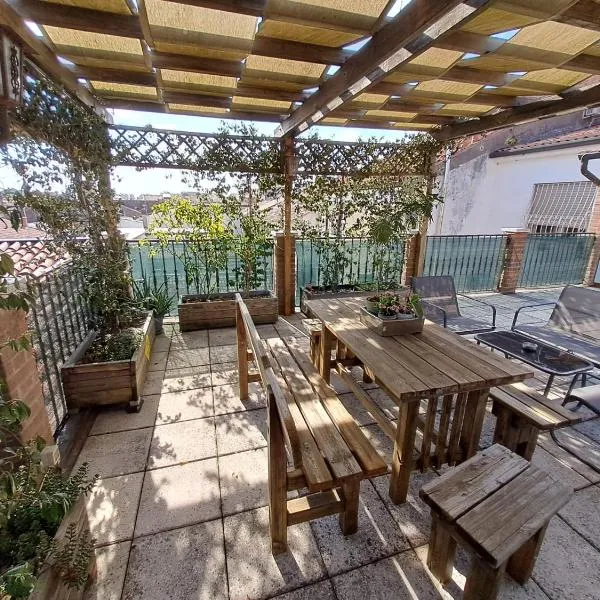 Reitia Penthouse in Historic Center, hotel in Este