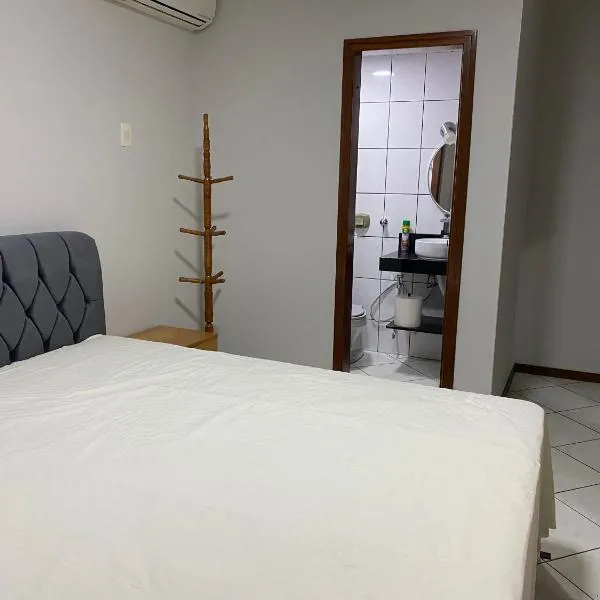 Apartamento Meia Praia, готель у місті Ітапема