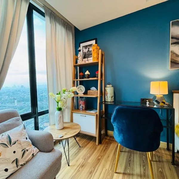 Southgate Residence Pasar Minggu with Pool View, hotel en Yakarta