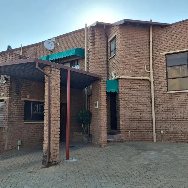 Papillon Guesthouse, hótel í Jóhannesarborg