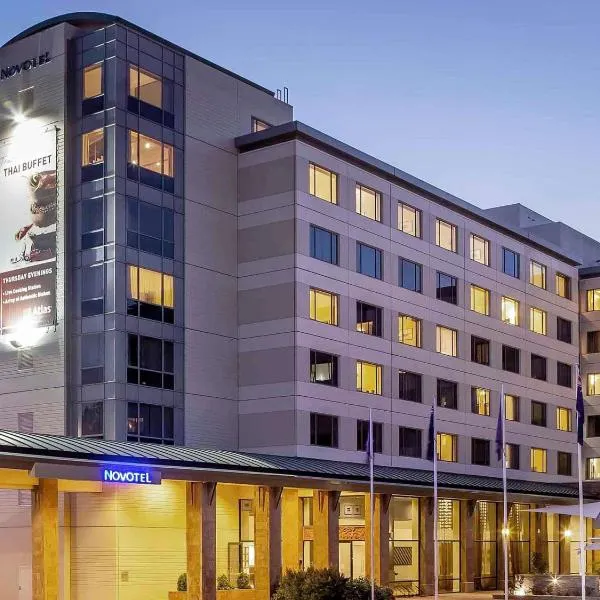 Novotel Rotorua Lakeside, hôtel à Rotorua