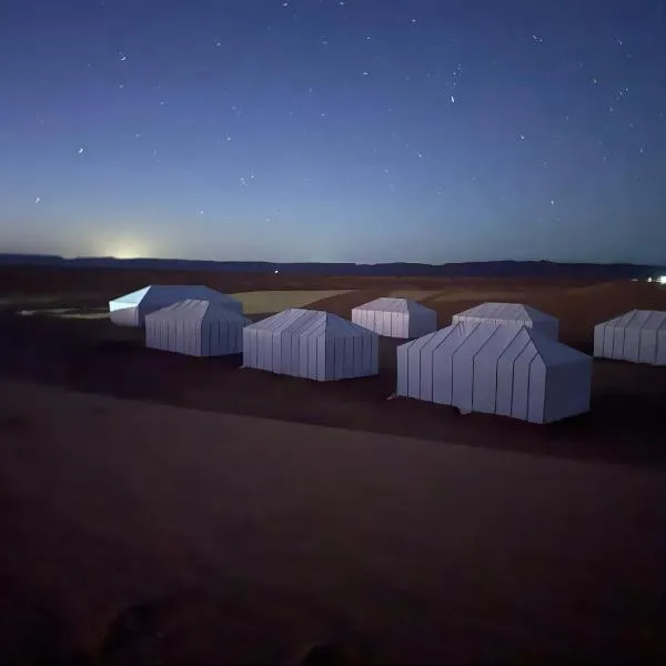 Arawan Luxury Desert Camp, хотел в Mhamid