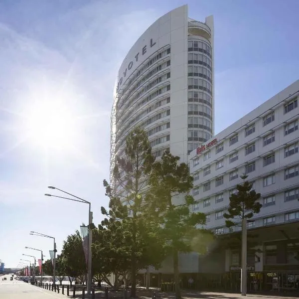 Novotel Sydney Olympic Park, hotel in Sydney