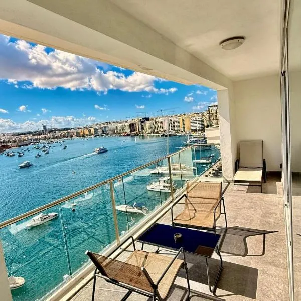 Sliema Seaview Apartment- Valletta Views - APT 8, 49 Tigne Point Mansions, hotel en Sliema