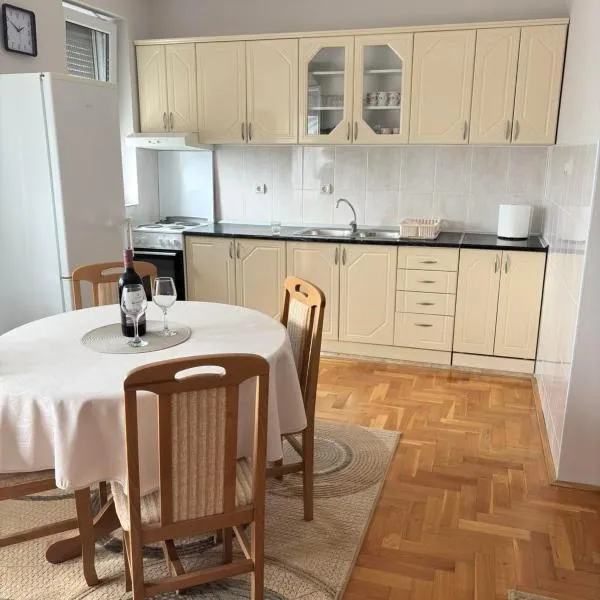 Apartman Bella Vita, Hotel in Apatin