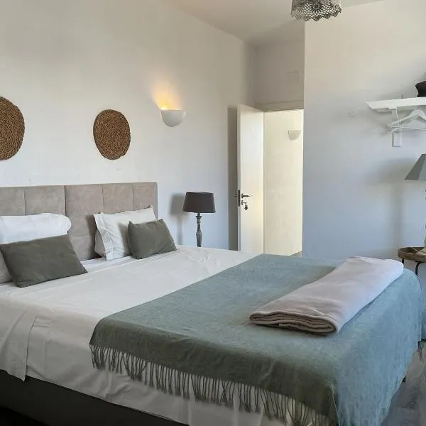 Casa Amarela Alojamento Local, hotel in Mértola