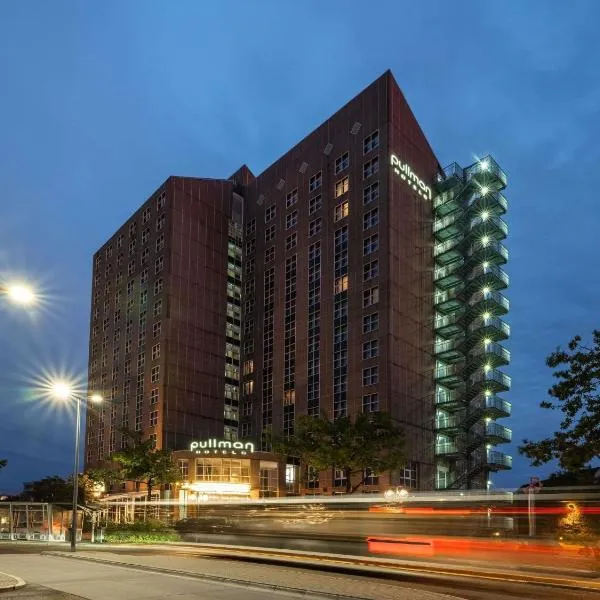 プルマン シュトゥットガルト フォンタナ（Pullman Stuttgart Fontana）、シュトゥットガルトのホテル