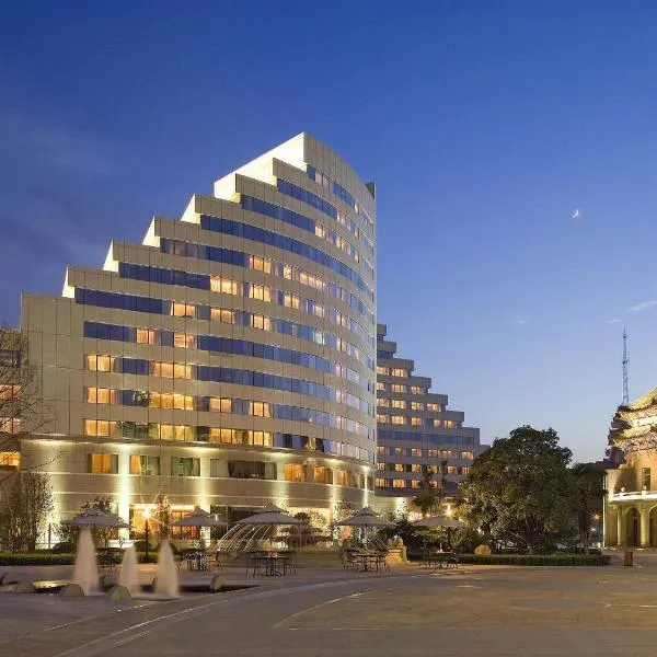 Sofitel Xi'an On Renmin Square, hotel v destinaci Si-an