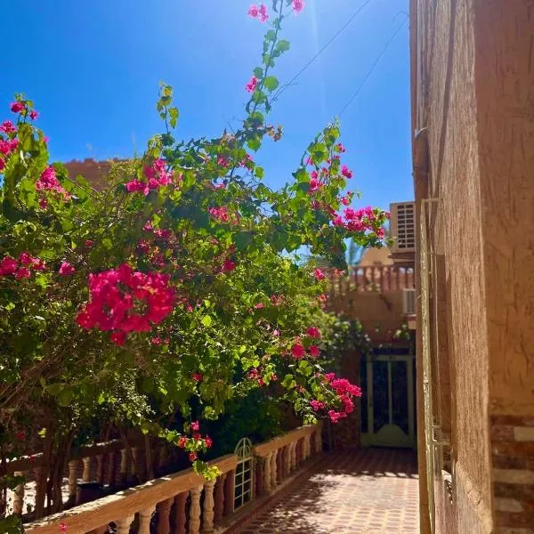 Sunny City Villa with a Garden, hotel in Erfoud