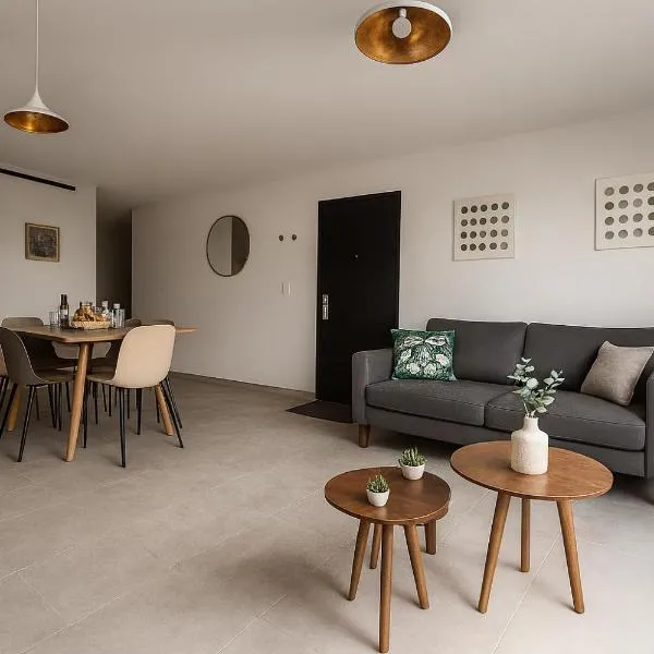 Departamento en Planta Baja ideal para turismo，位于阿特利斯科的酒店