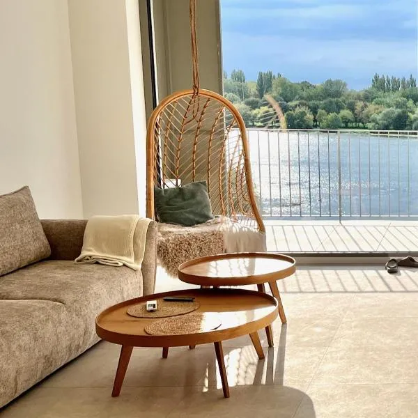 Bluewave boho apartment Slnava, מלון בBanka