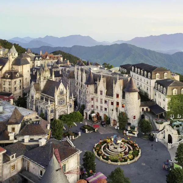 Mercure Danang French Village Bana Hills, hotel v destinaci Danang