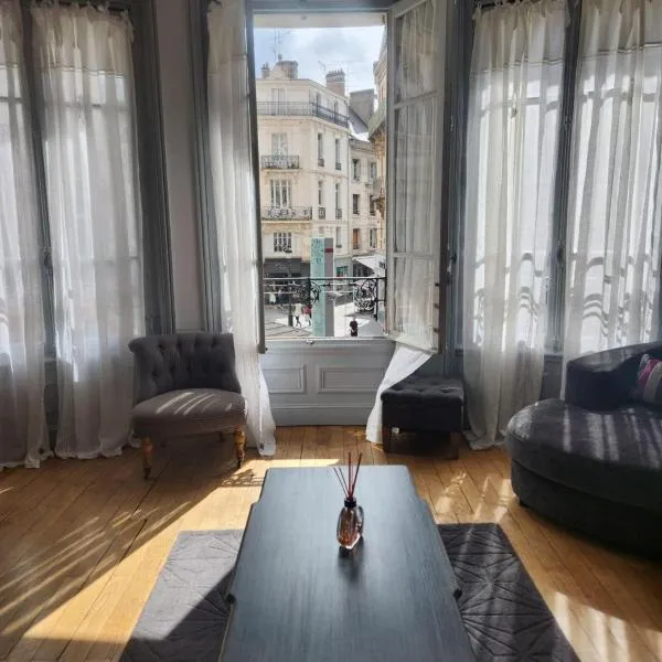Appartement haussmannien au cœur d Orléans, hotel v destinaci Orléans