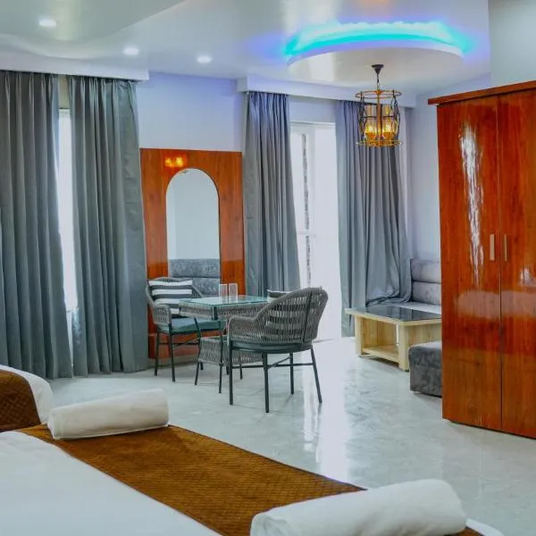 Hotel Savaya Luxury Stay Near AIIMS Rishikesh, hotel en Rishikesh