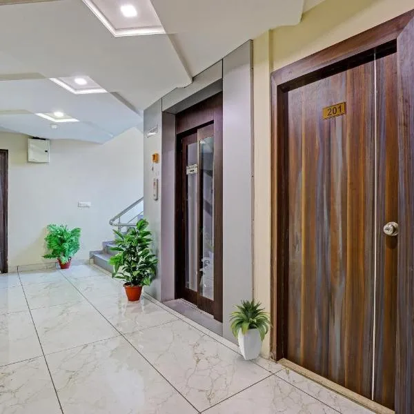 Collection O Hotel Raj Palace, hotel in Vadodara