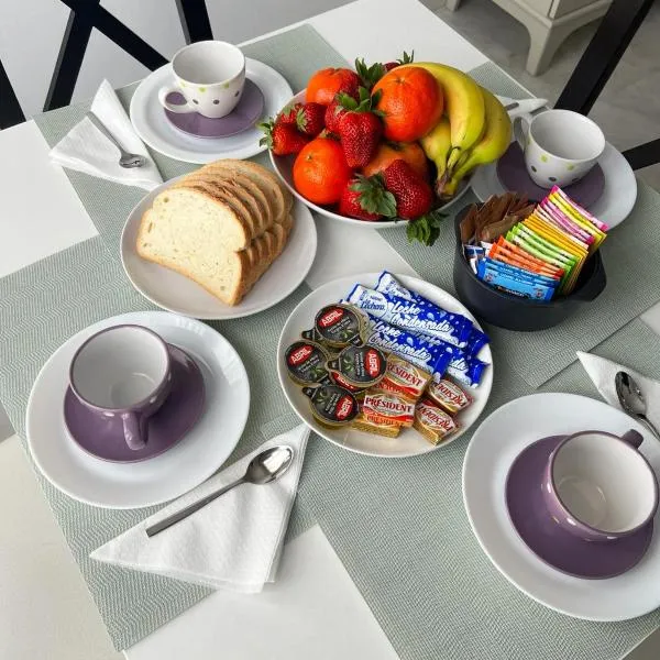 Apartamento Deluxe 2 Room Piscina Parking LuxSevilla Bormujos, Hotel in Bormujos