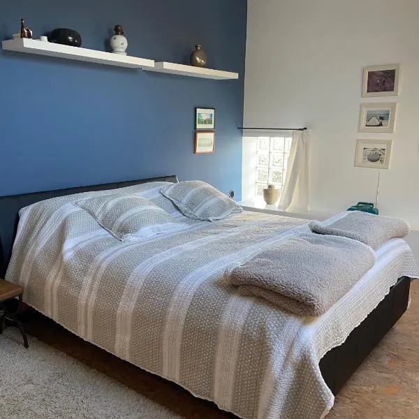 Le pigeonnier des voyageurs Le pigeonnier des voyageurs aéroport Charleroi, hotel en Pont-à-Celles