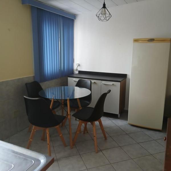 Quarto e sala completo no centro, totalmente privativo, metrô perto - Foto 4