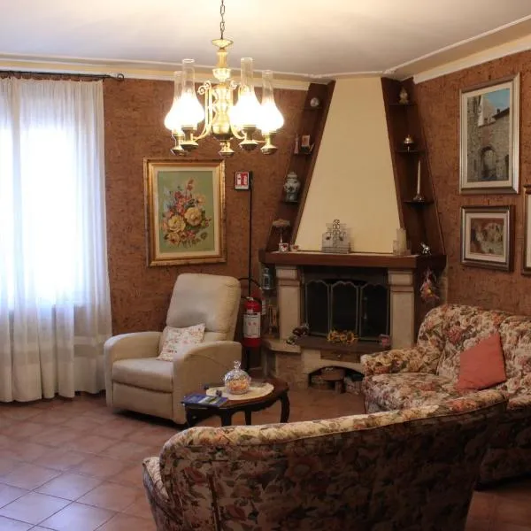 La Casa di Famiglia tra Siena, Chianti e Crete, hotel en Castelnuovo Berardenga