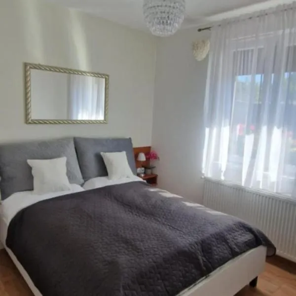 JULIANNA APARTMAN Budapest FREE PARKING, hotel in Budapest