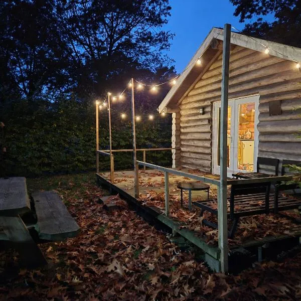 Knus boomstamhuisje op de Schatberg - nabij Toverland, hotel in Sevenum
