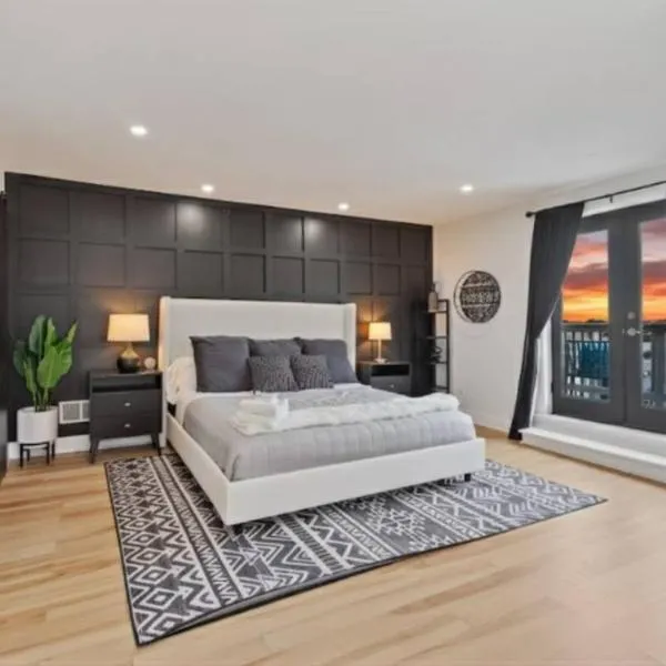 3BR Stylish Retreat, Minutes from Downtown Pittsburgh, Free 3-Car Parking, Hotel in Pittsburgh