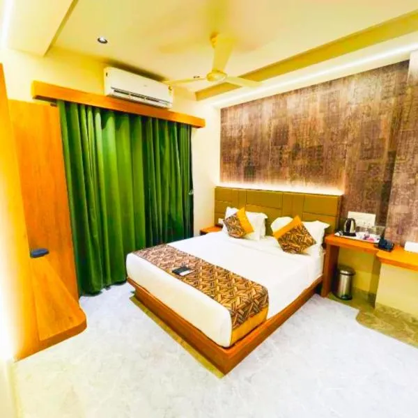 Hotel Franklin delhi Airport, ξενοδοχείο σε Jāmb