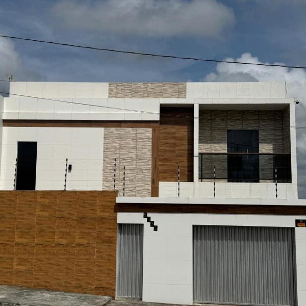 Casa 4 quartos, piscina privativa, 3 suíte geradeila smart tv ar-condicionado