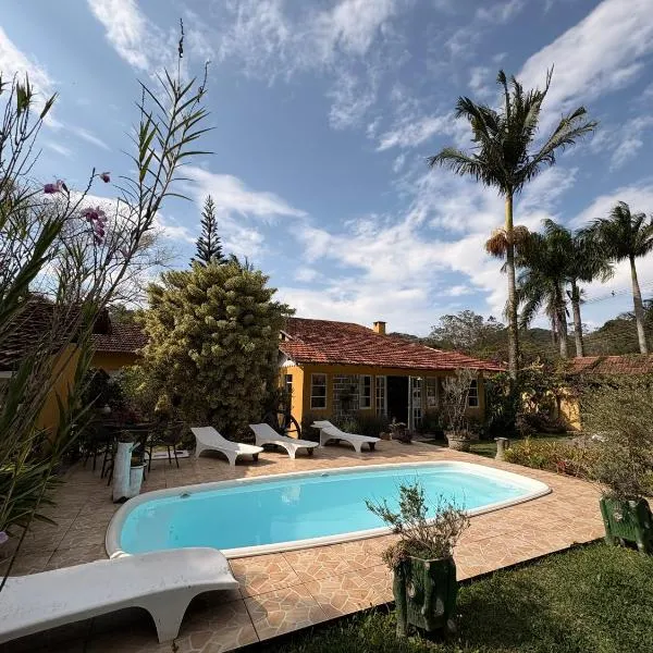 Pousada Jardim Secreto, מלון בטרסופוליס