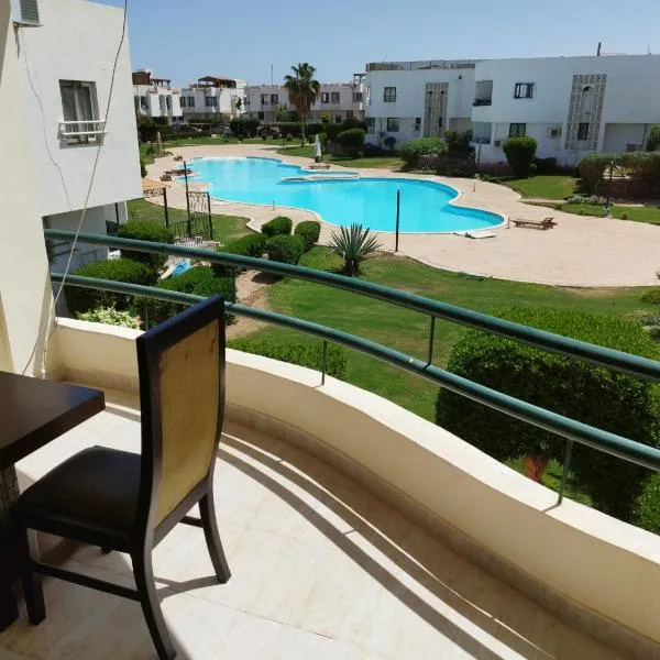 MARIA HOSTEL FOREIGNERS ONLY-CRISS RESORT-NAAMA BAY-CITY CeNTER, ξενοδοχείο στο Σαρμ Ελ Σέιχ
