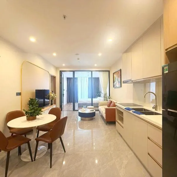 Căn Hộ Icon40 by Đậu Đậu, ξενοδοχείο σε Ha Long