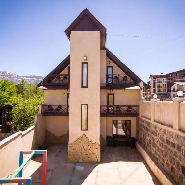 LOVELY HOUSE BAKURIANI, hotel en Bakuriani