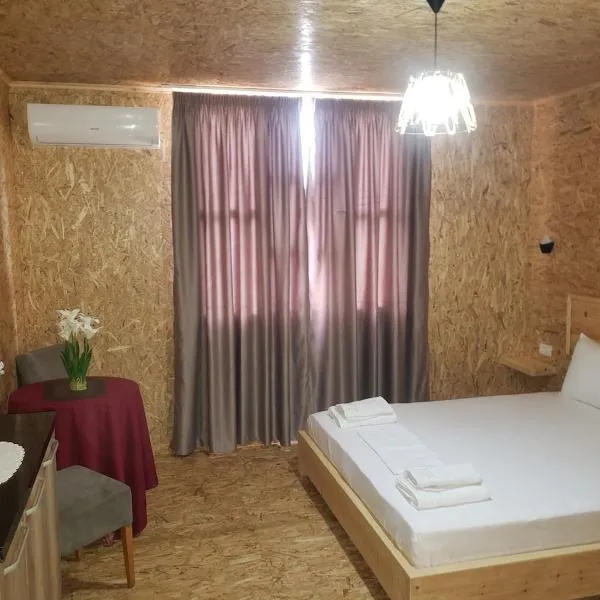 Xhagolands, hotel in Përmet