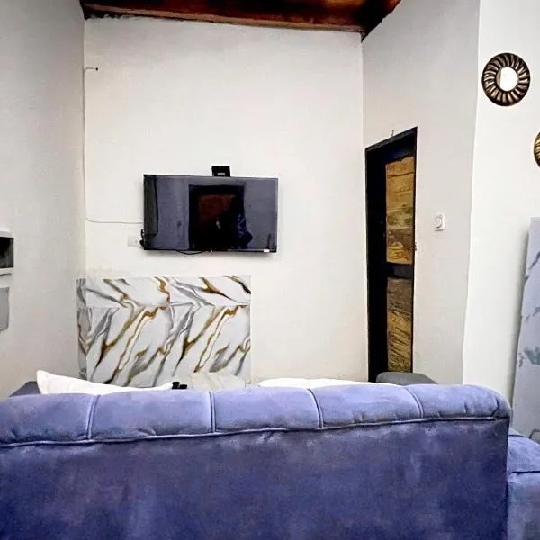 Mezzanine Studio Bonapriso, hotel u gradu Duala