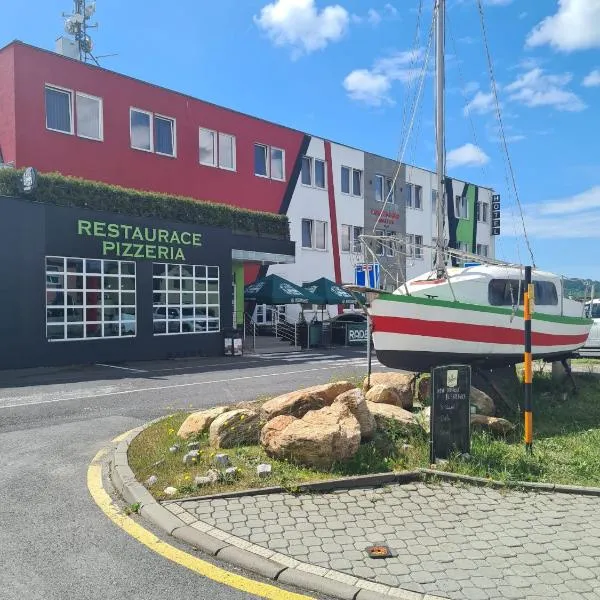 Hotel Montenegro, hotel en Bruntál